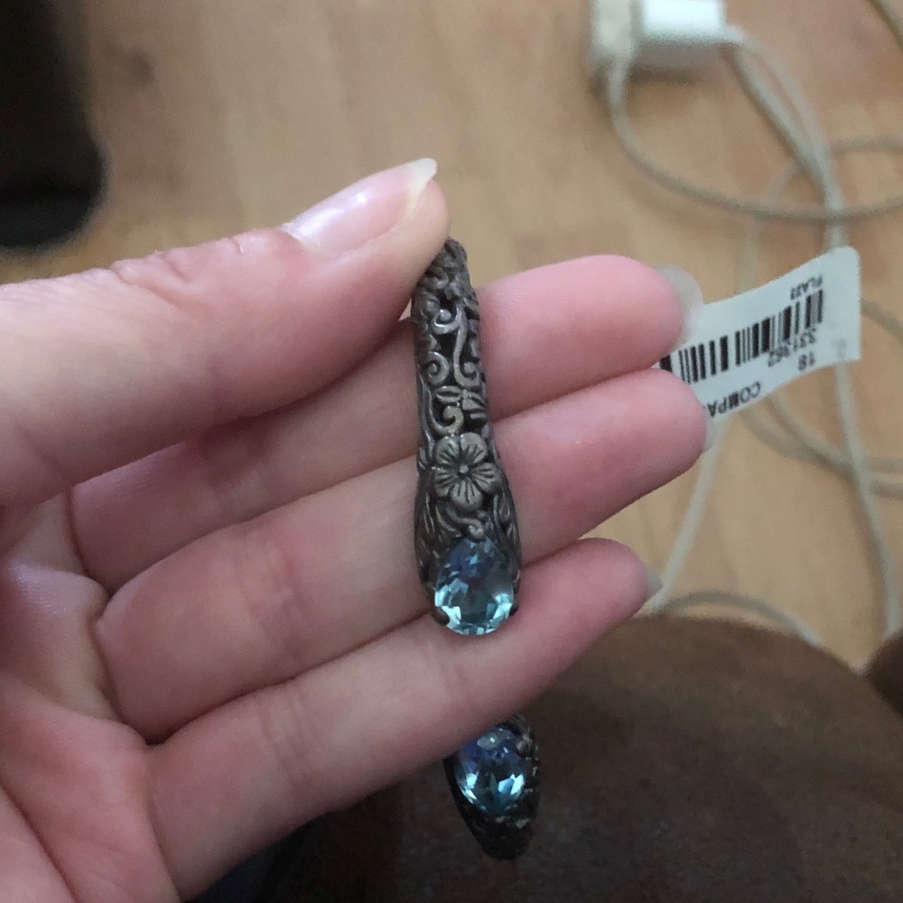 Elegant Silver and Blue Women's Bracelet - Picture 7 of 7